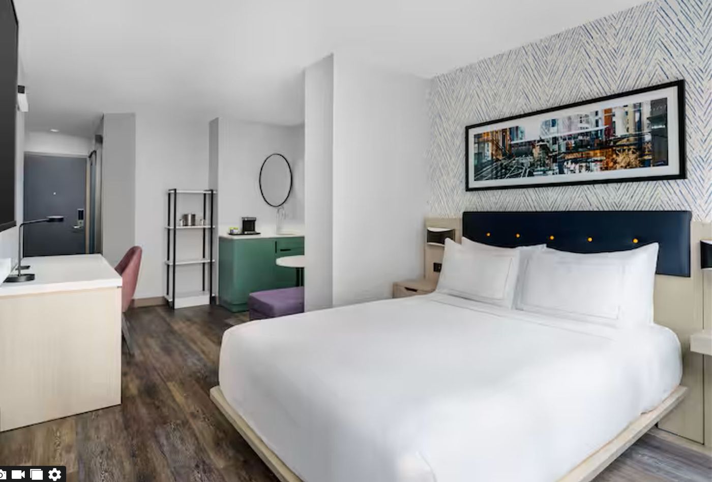 DoubleTree-by-Hilton-New-York-Midtown-Fifth-Avenue-Room-14