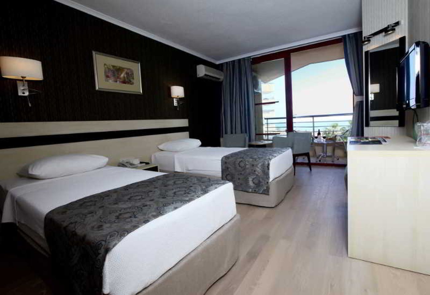 Taksim-International-Obakoy-Hotel-Room-11
