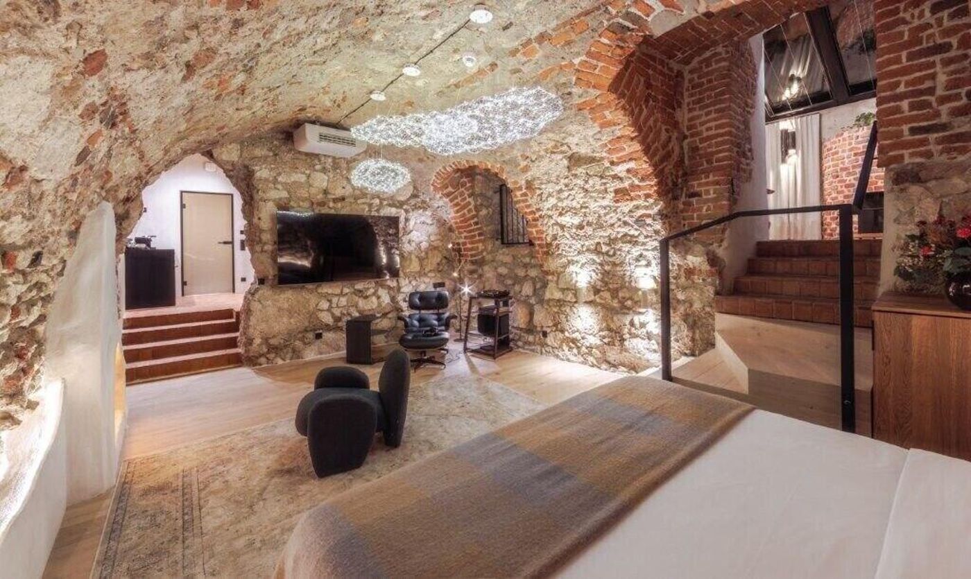 Nomadic-Urban-Premium-Suites-Room-79