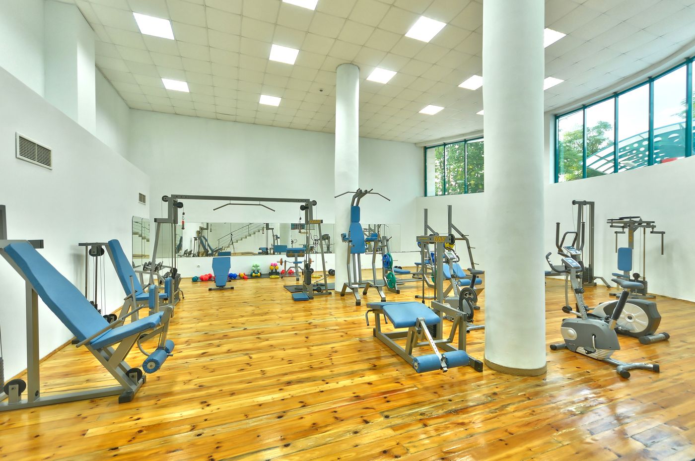 Marina-Grand-Beach-Sports-and-Entertainment-24