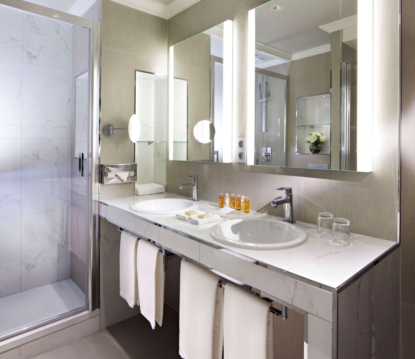 Rochester-Champs-Elysees-Room-46