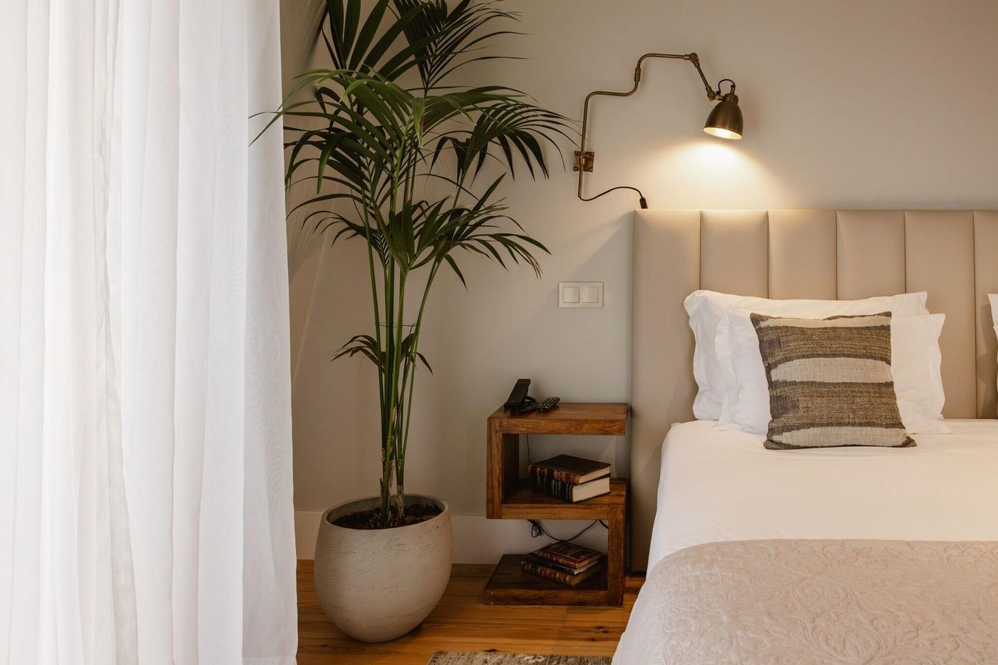 Alegria-A-Lisbon-Boutique-Hotel-Room-37