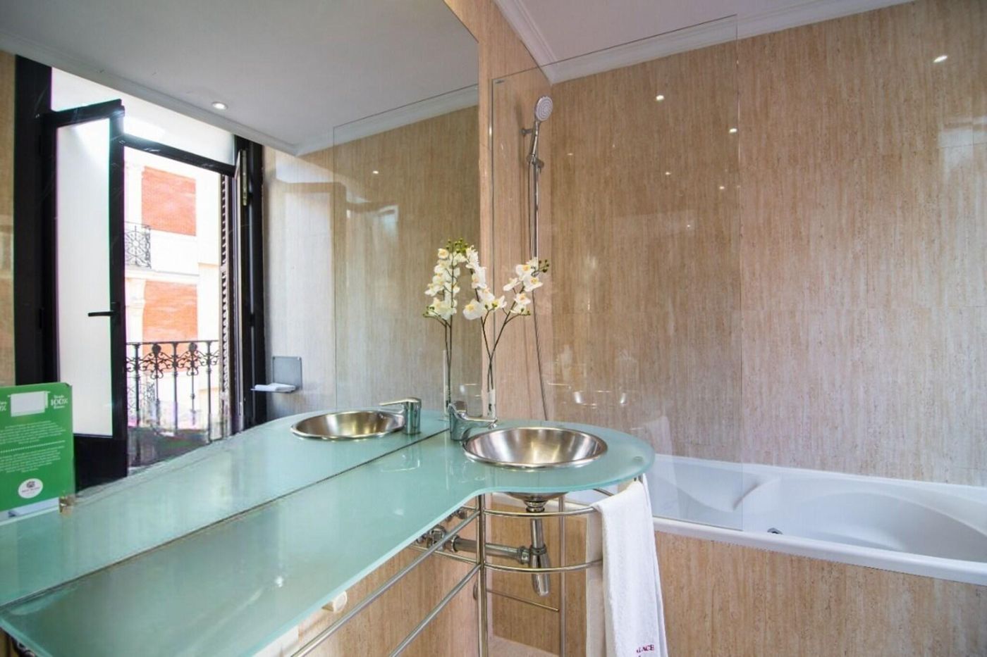 Petit-Palace-Preciados-Room-36