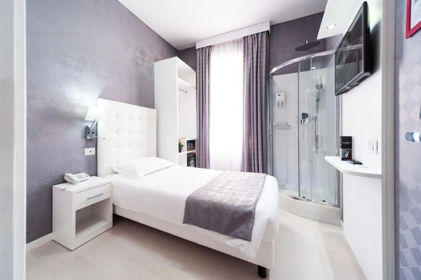 Relais-Trevi-95-Boutique-Hotel-Room-18