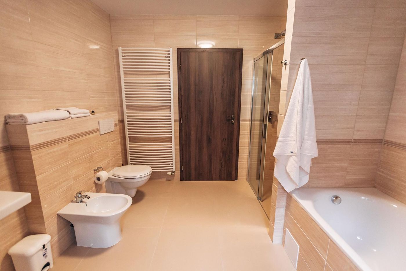 Star Hotel-Czech Republic-KARLOVY VARY-Room-9