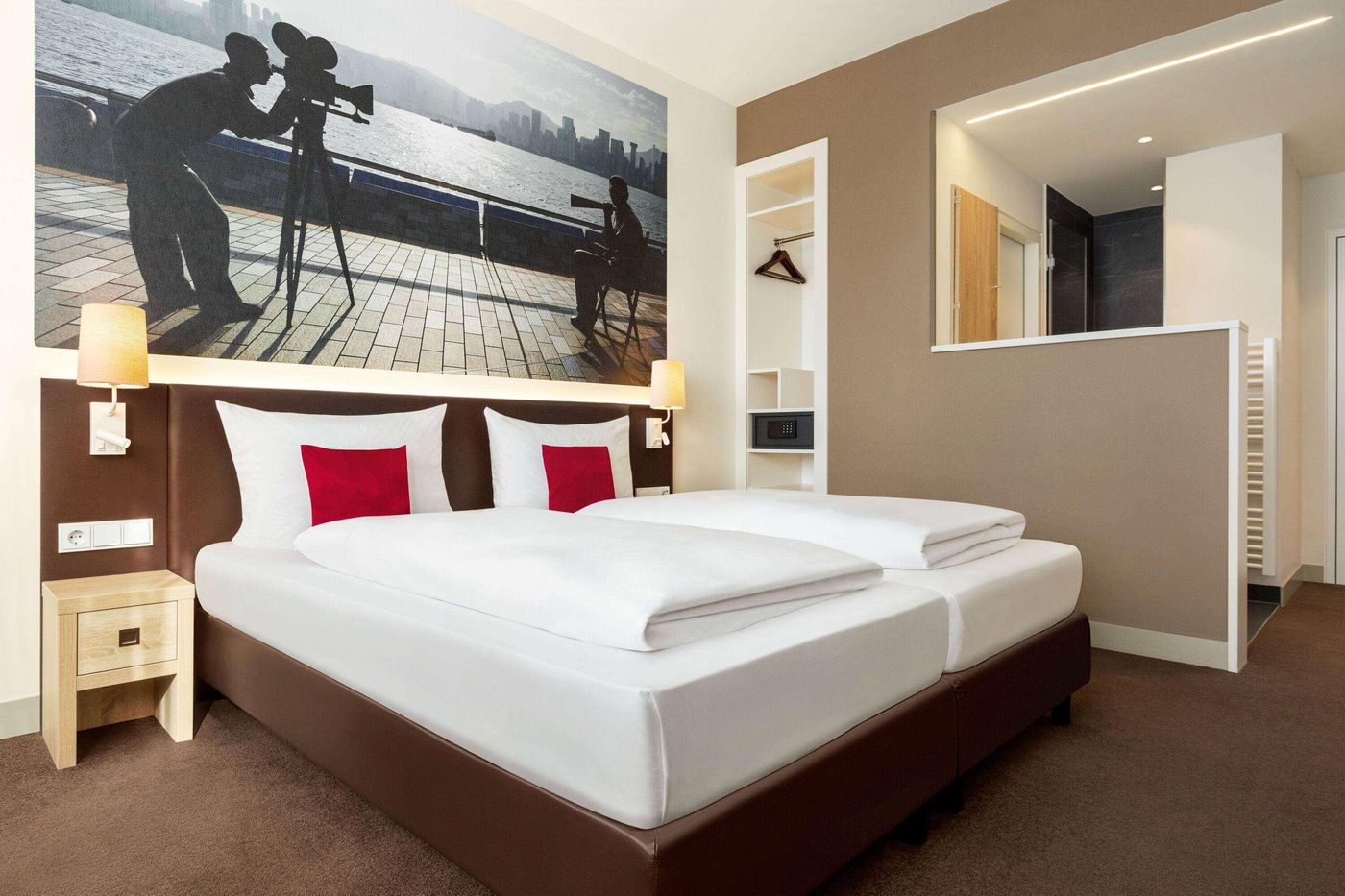 Vienna-House-Easy-by-Wyndham-Munich-Room-21