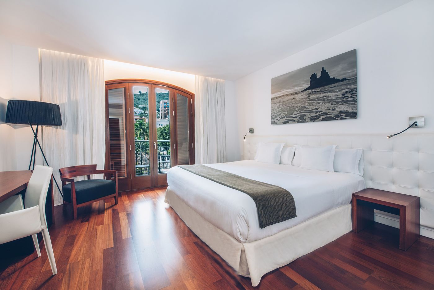 IBEROSTAR-Grand-Hotel-Mencey-Room-26