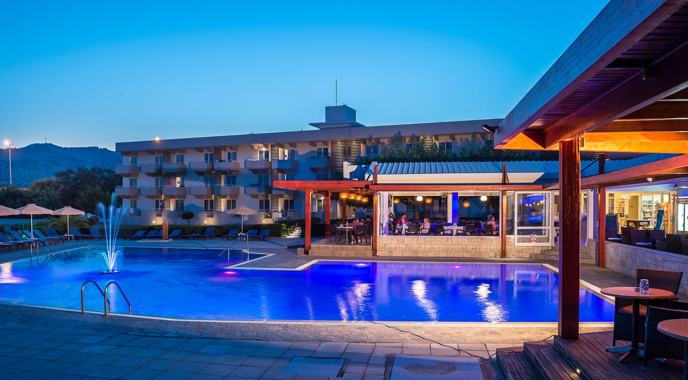 Zoes-Hotel-General-view-4