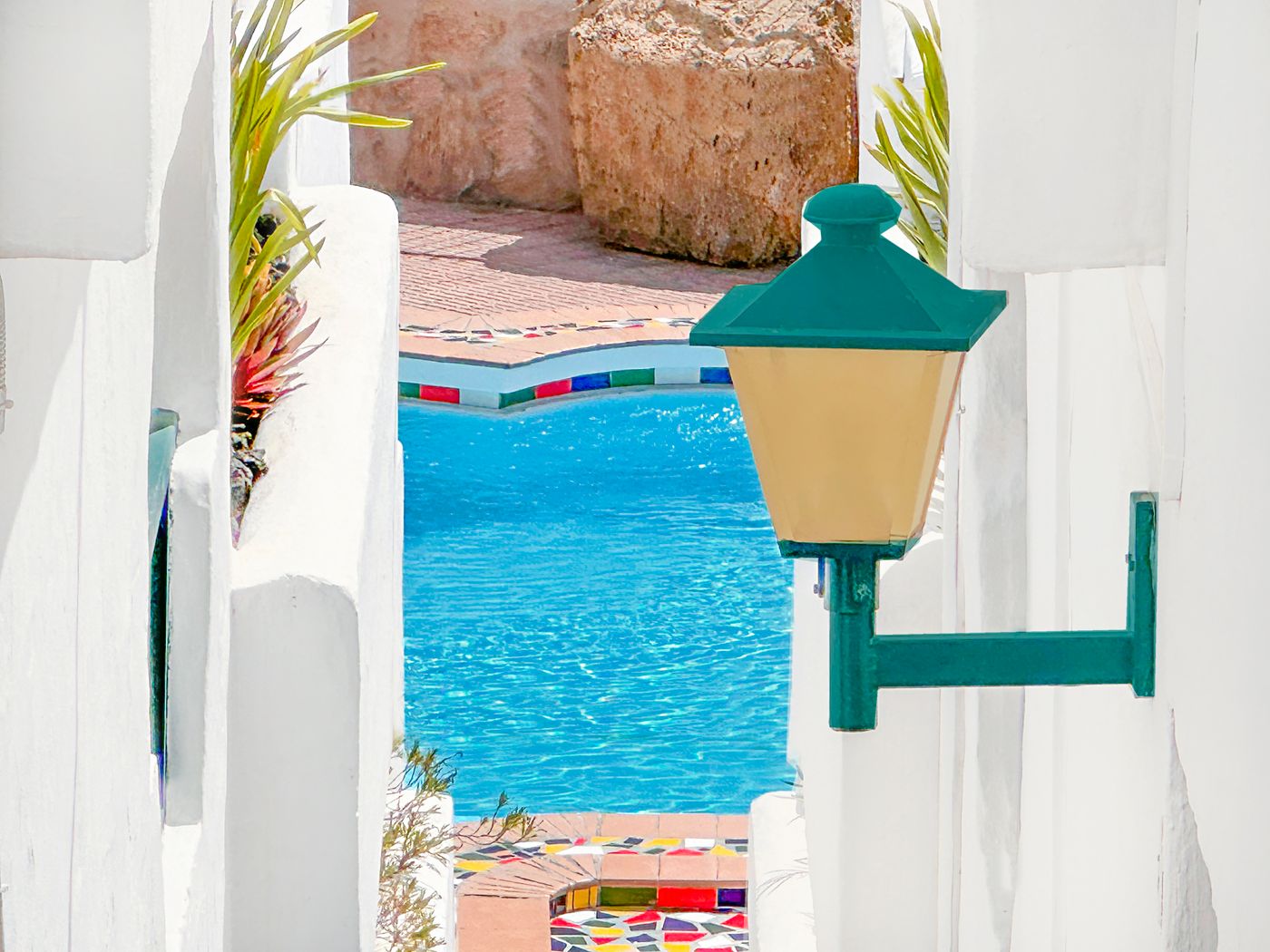 Laguna-Apartments-Pool-4