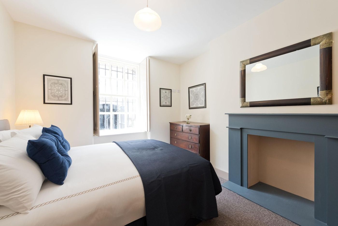 Henrietta-Suites-City-Centre-Room-30