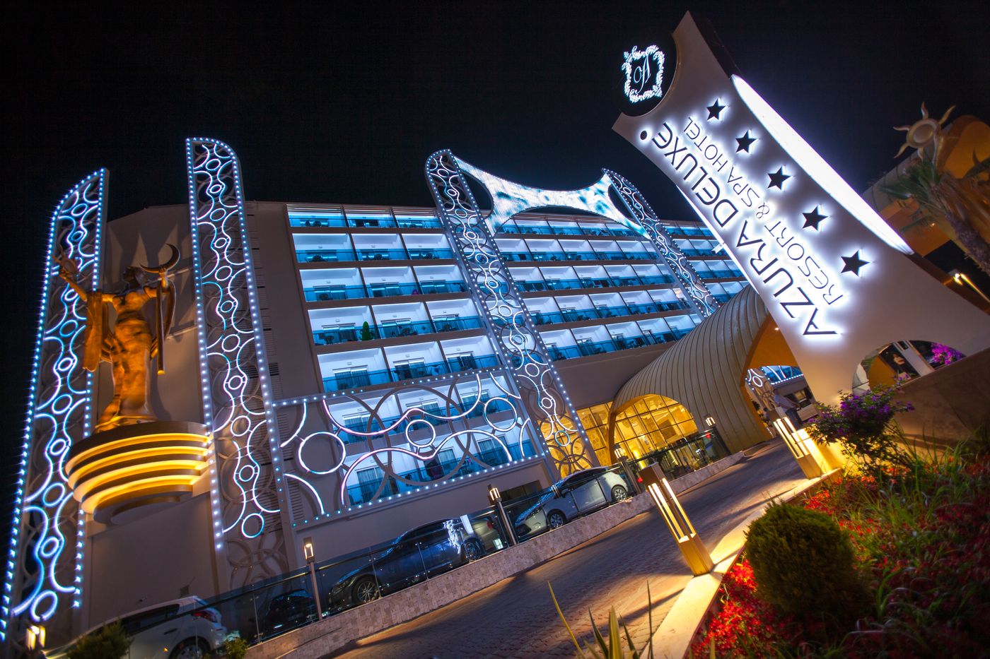 Azura-Deluxe-Resort---SPA-Hotel-General-view-5