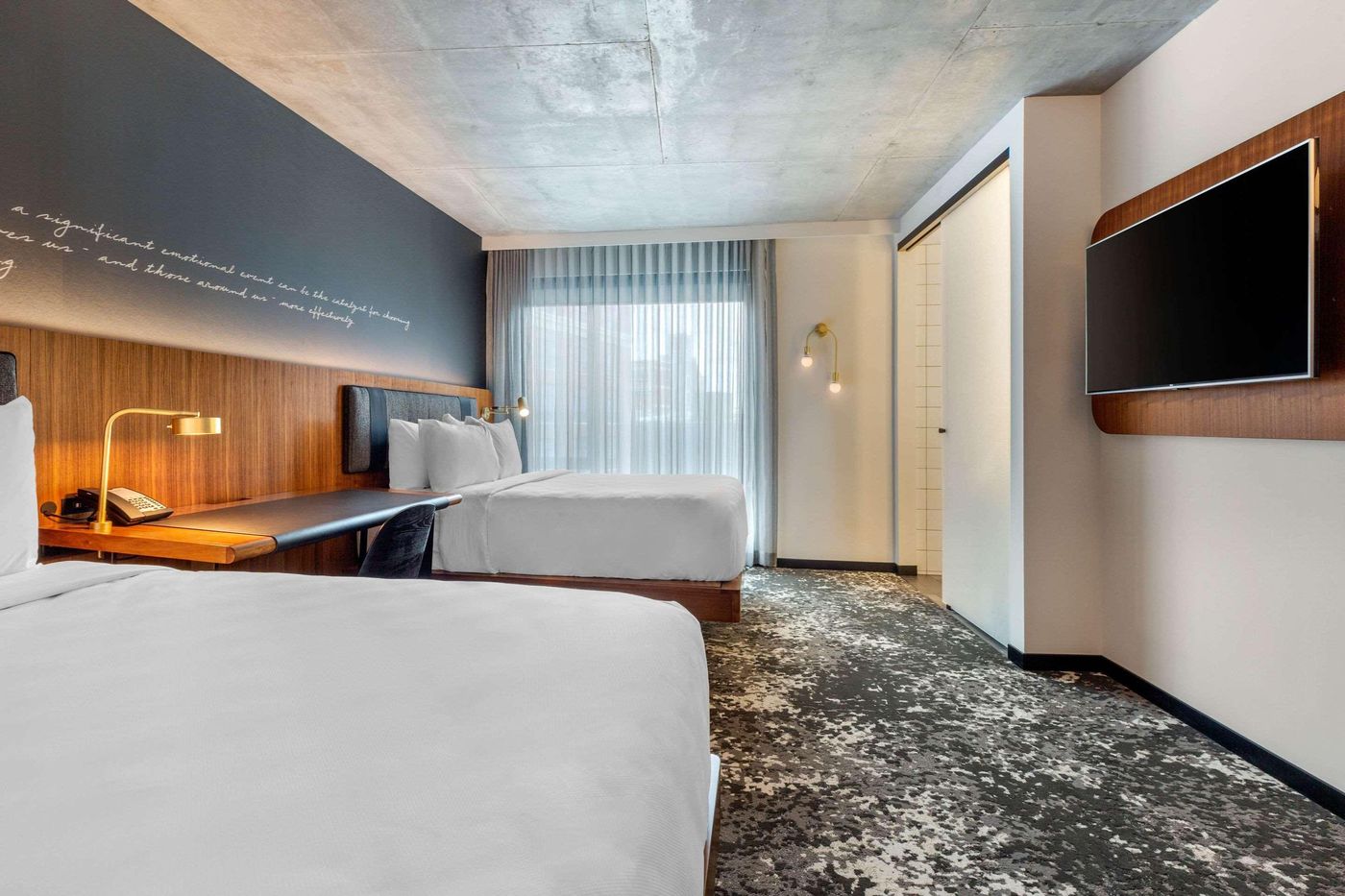 Cambria-Hotel-Boston-Downtown-South-Boston-Room-26