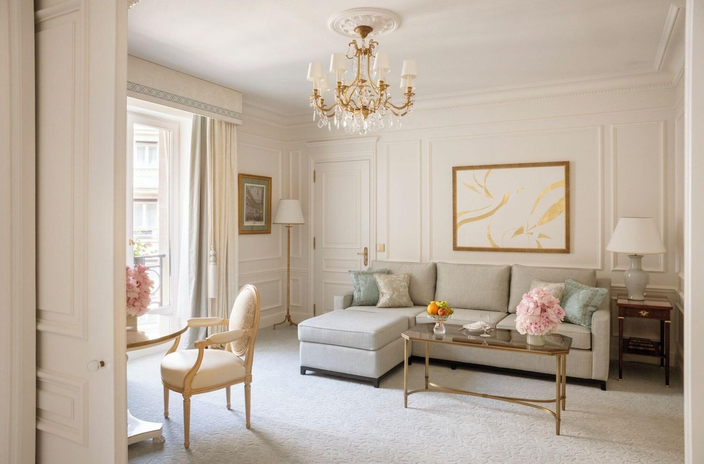 Four-Seasons-Hotel-Paris-Room-31