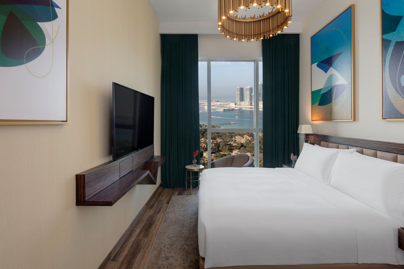 Avani-Plus-Palm-View-Dubai-Hotel-and-Suites-Room-11