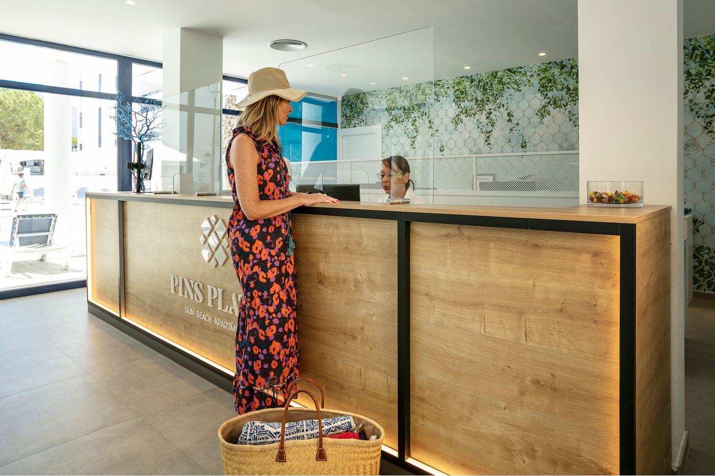 Pins-Platja-Lobby-32