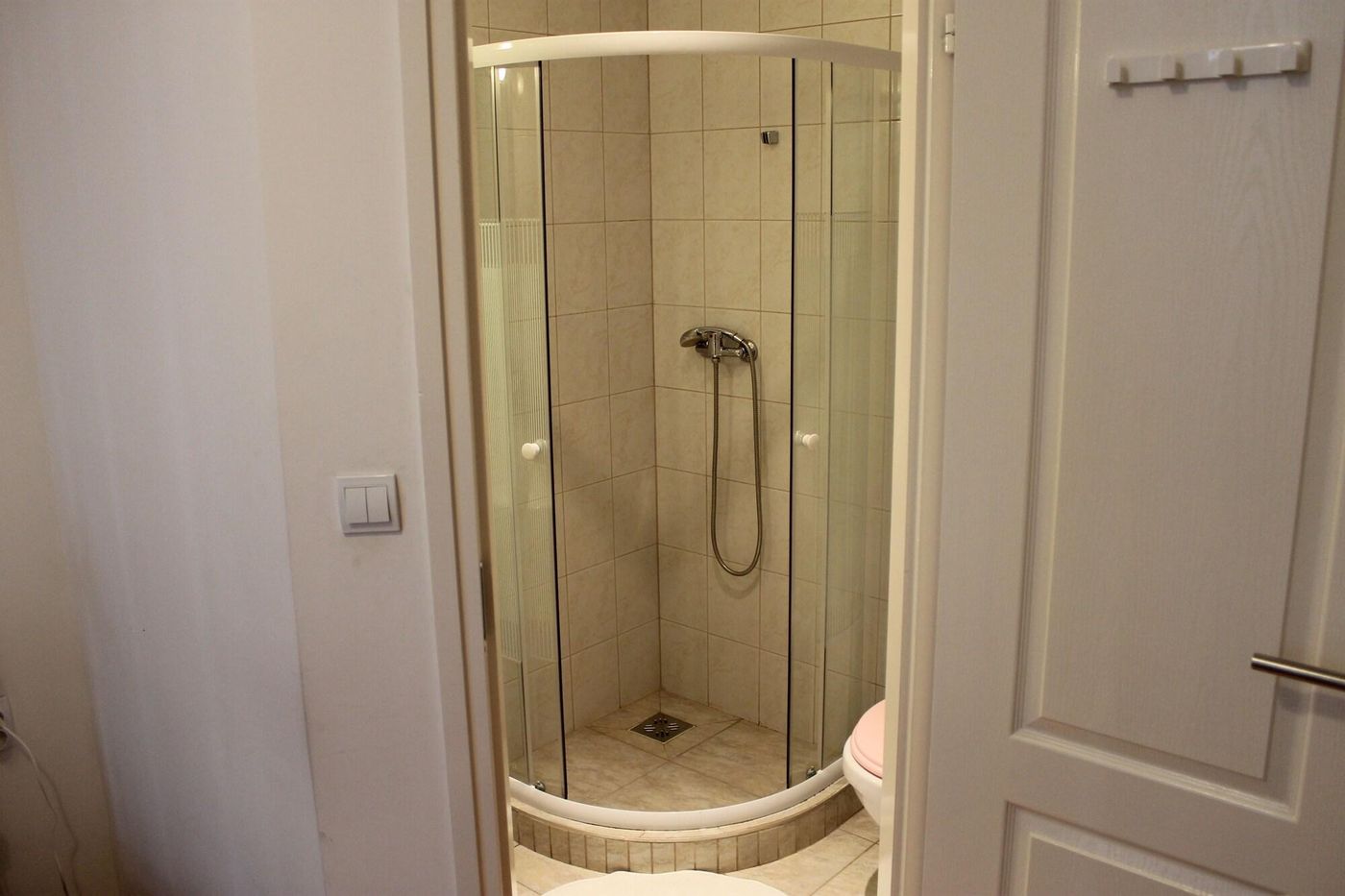 Omega-Guesthouse-Budapest-Room-20