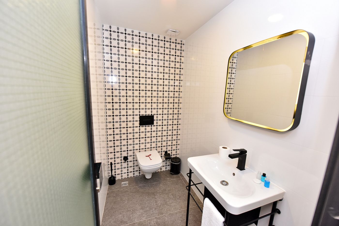 Fitas-Oda-Hotel-Room-29