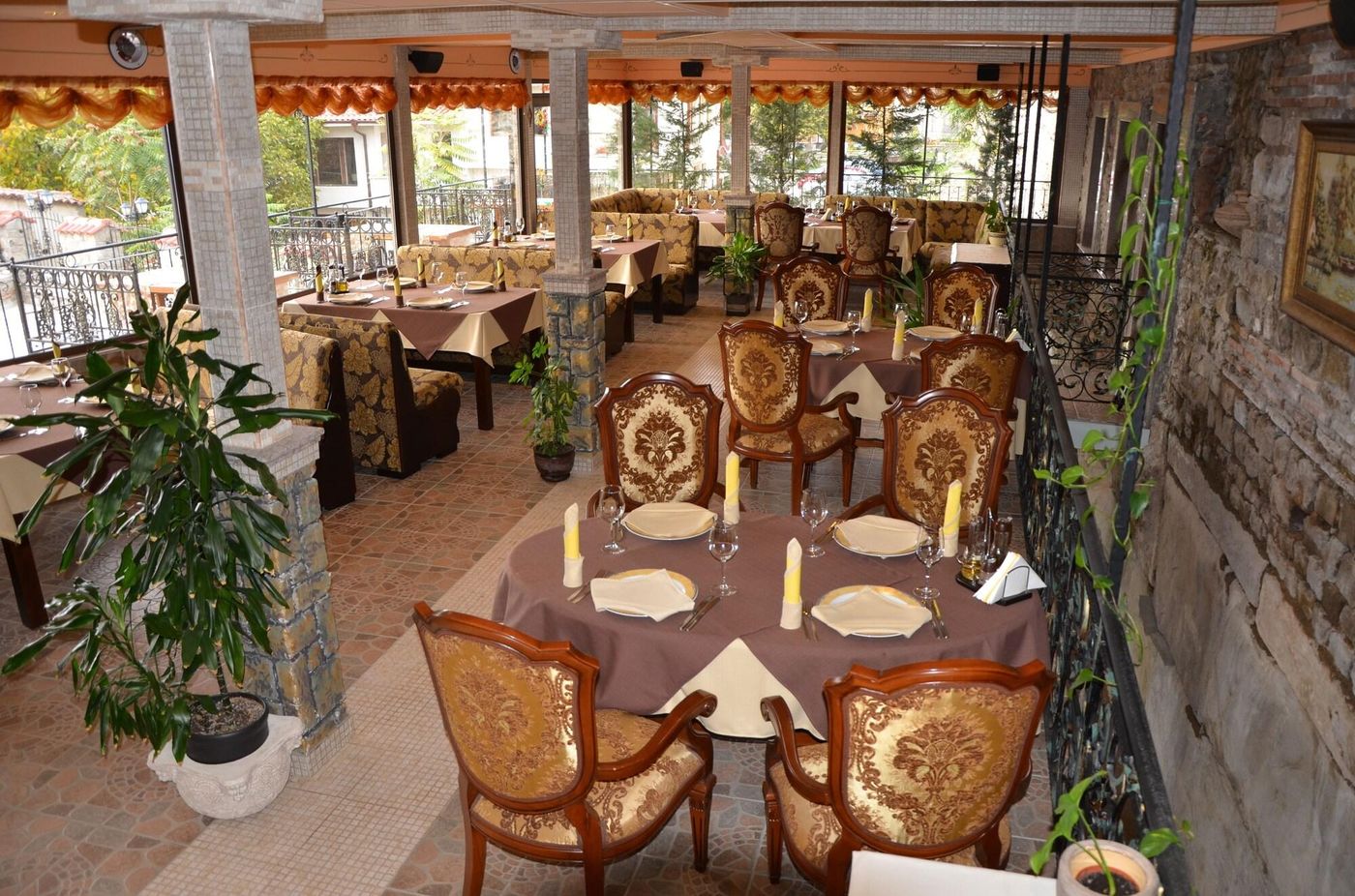Boris-Palace-Restaurant-2