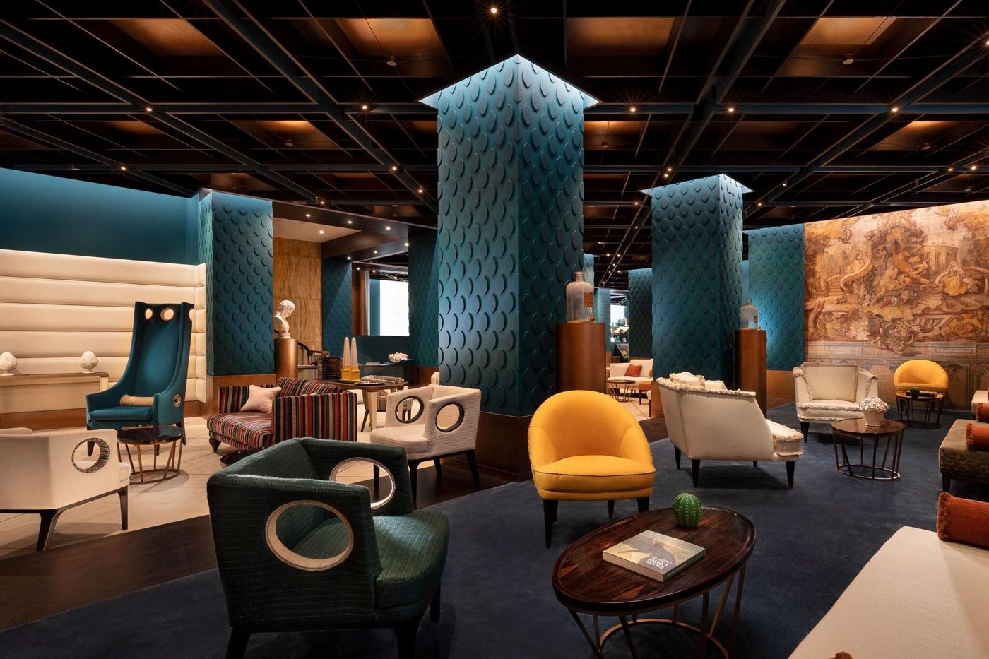 Sina-Bernini-Bristol--Autograph-Collection-Lobby-14