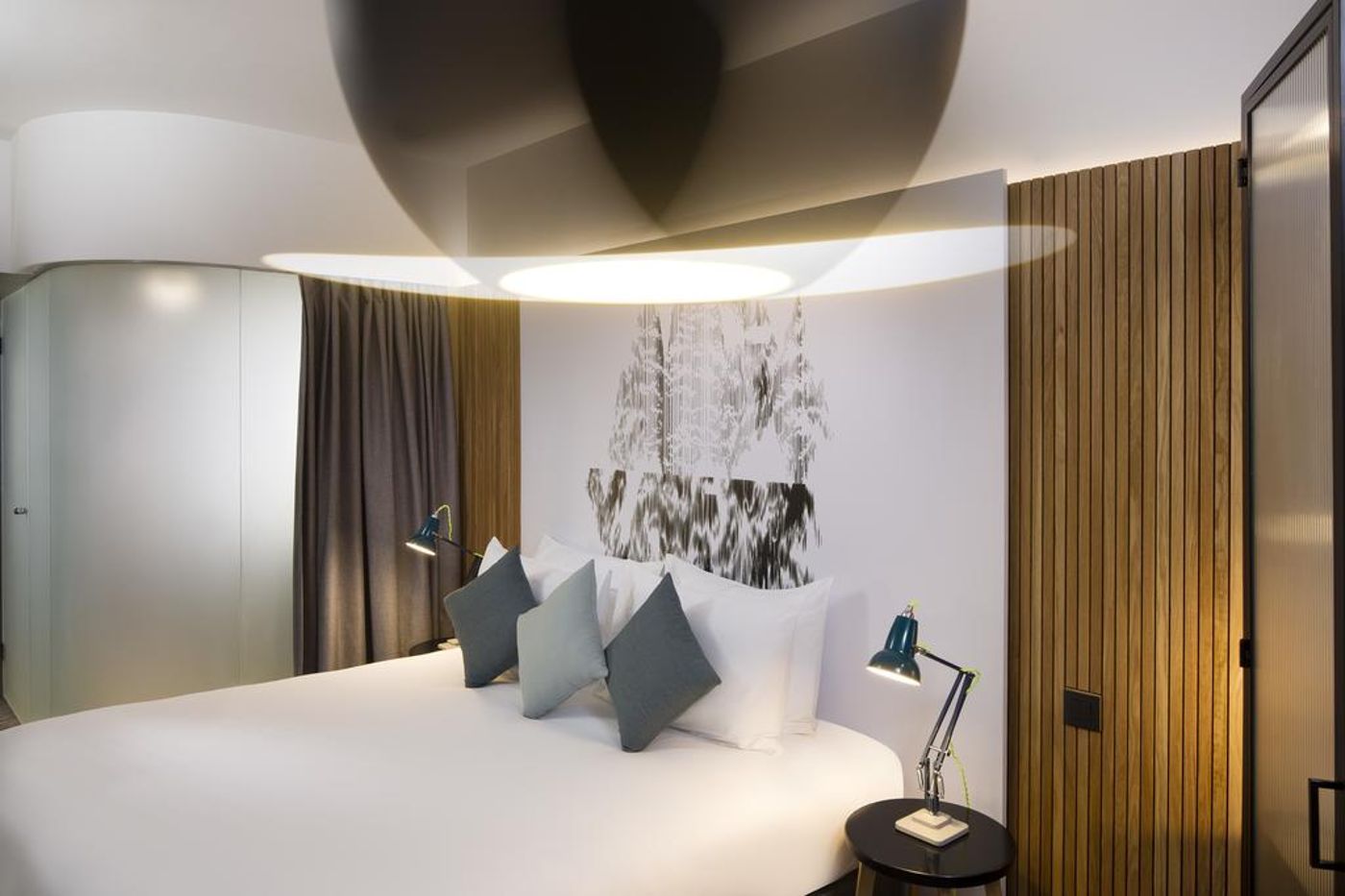 Drawing-Hotel-Room-18