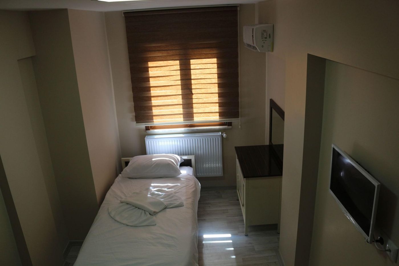 Beyoglu-Huzur-Hotel-Room-23