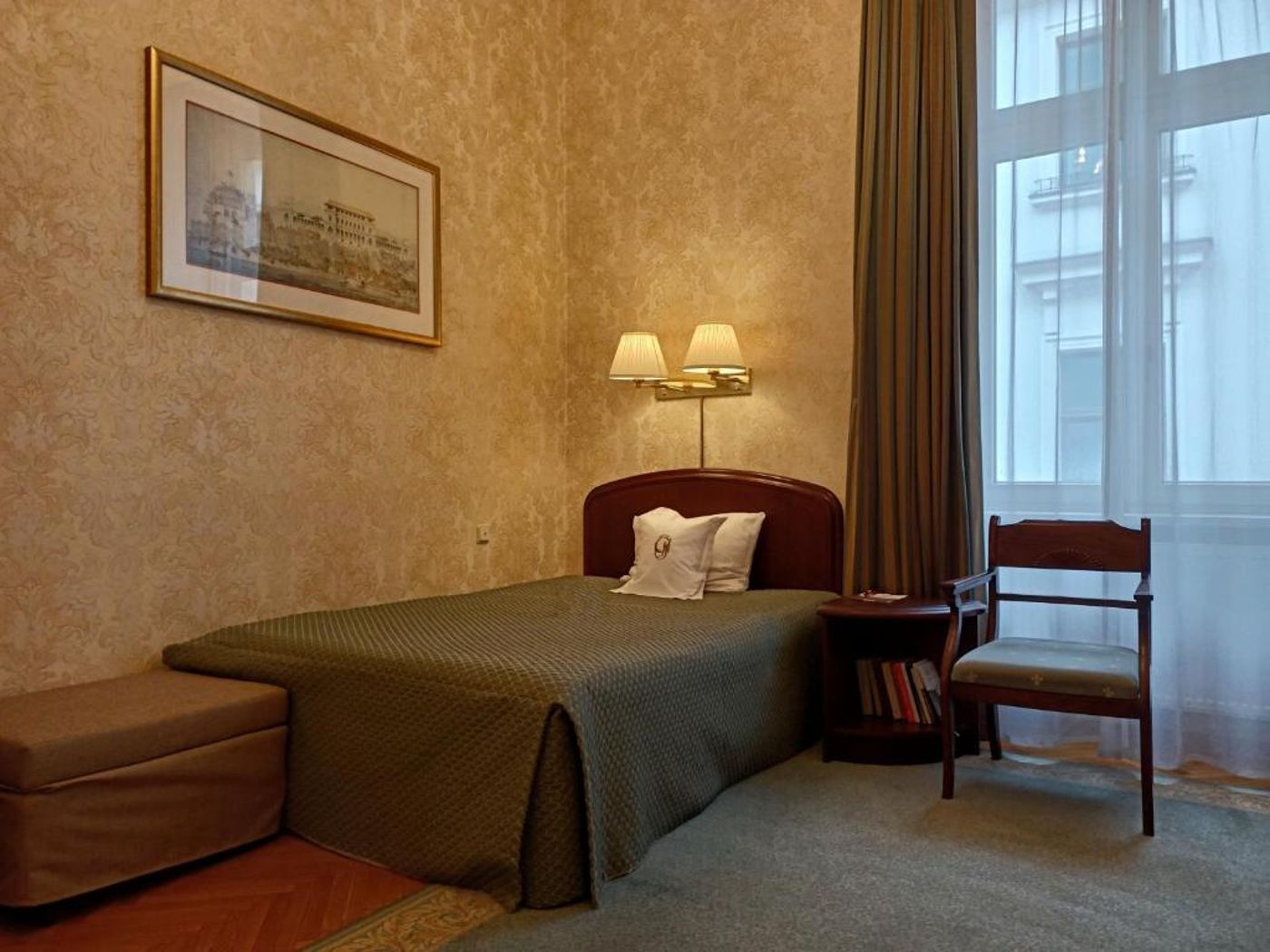 Grand-Krakow-Room-50