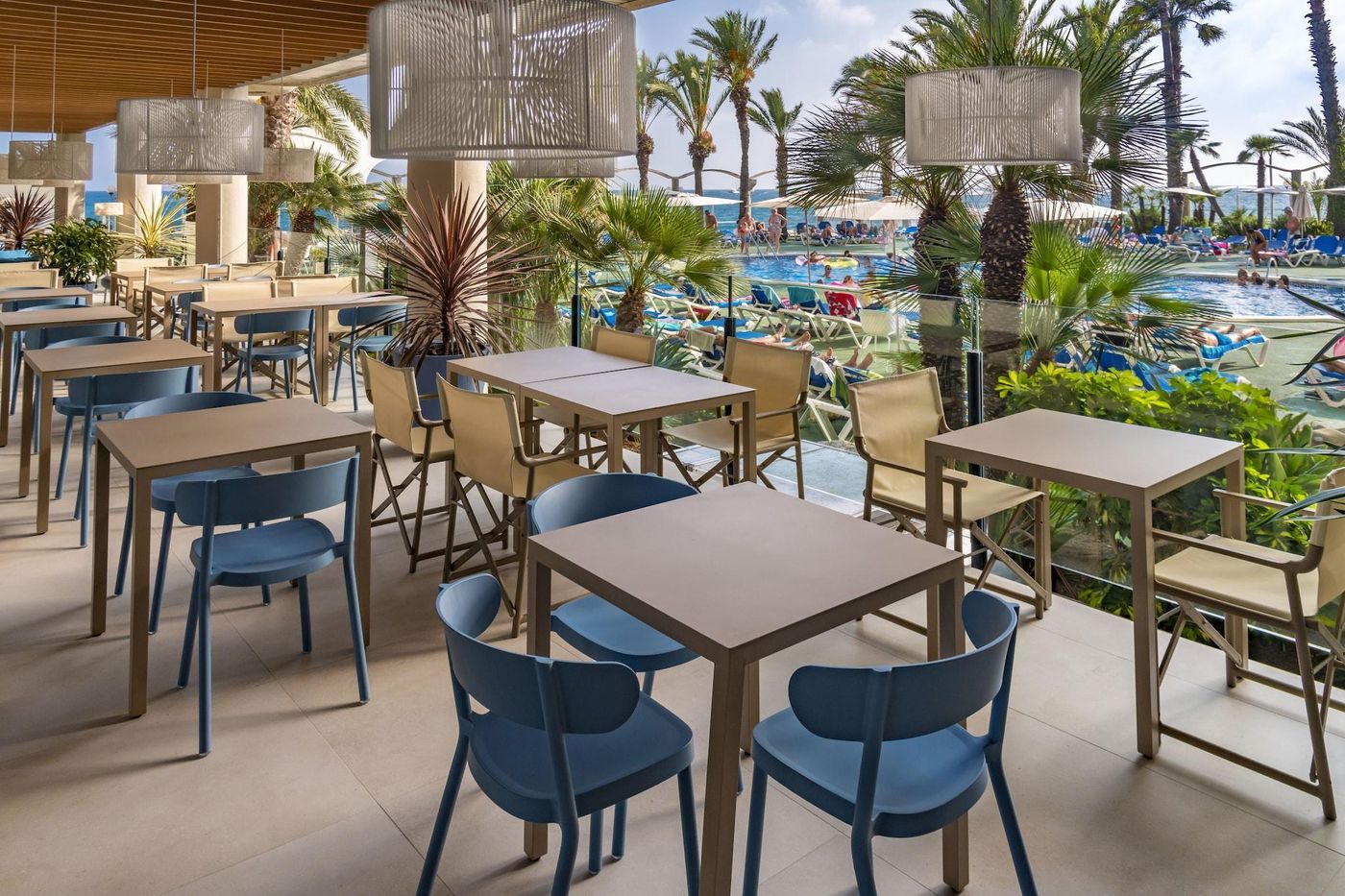 Hotel-Caprici-Terrace-5