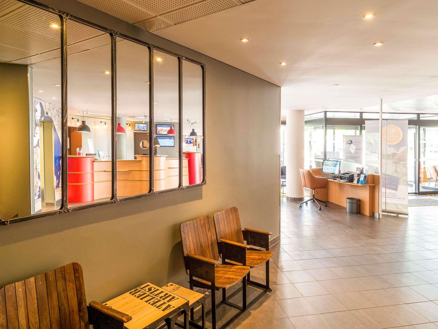 Ibis-Marne-la-Vallee-Val-d-Europe-Bar-20