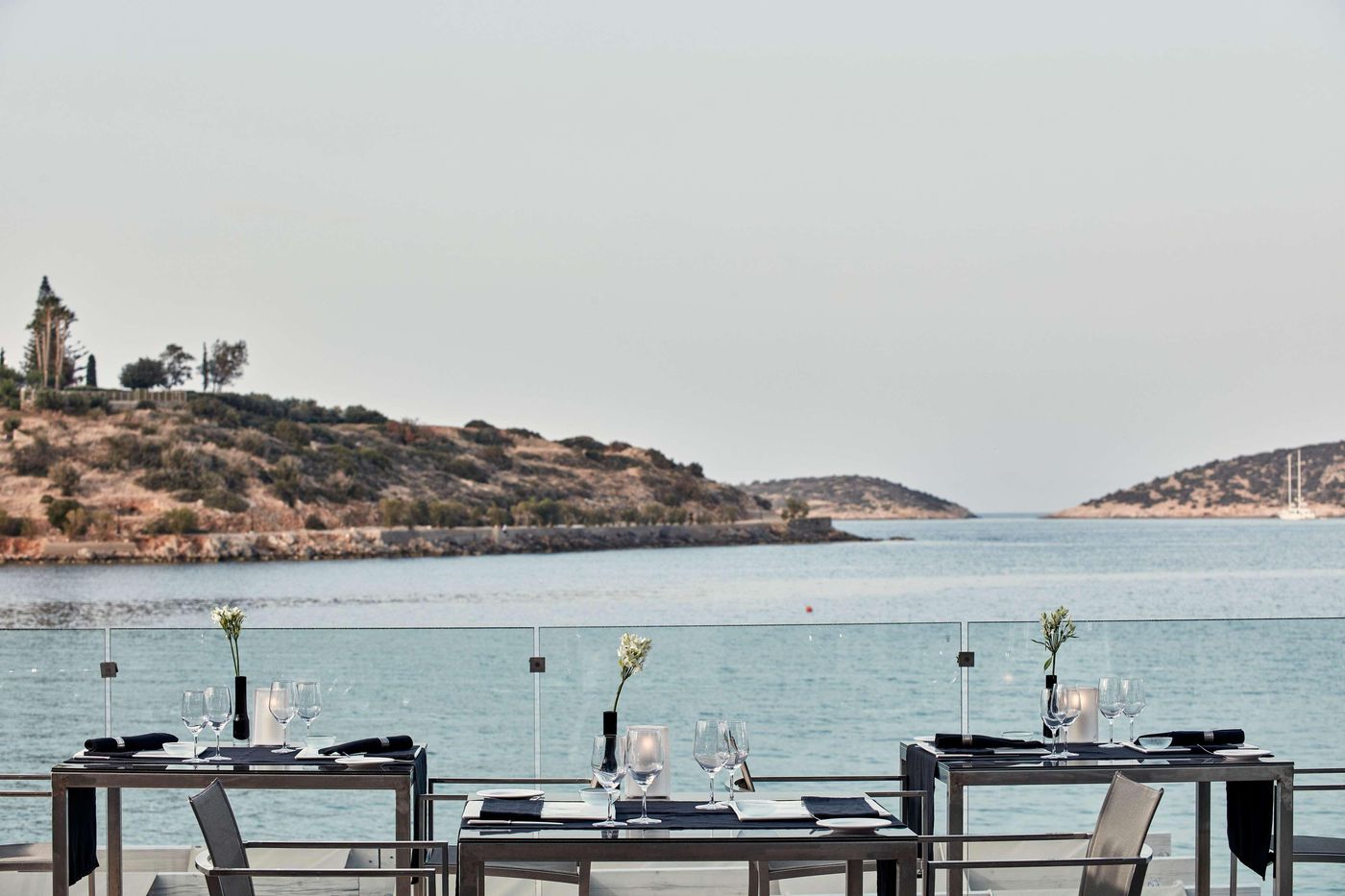 Minos-Beach-Art-Hotel-Restaurant-97