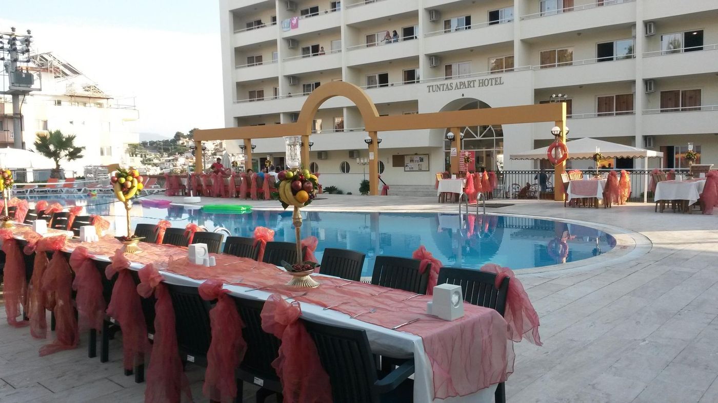 Tuntas-Family-Suites-Kusadasi-Terrace-13