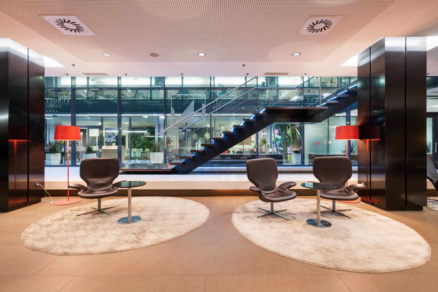 Exe-Budapest-Center-Lobby-13