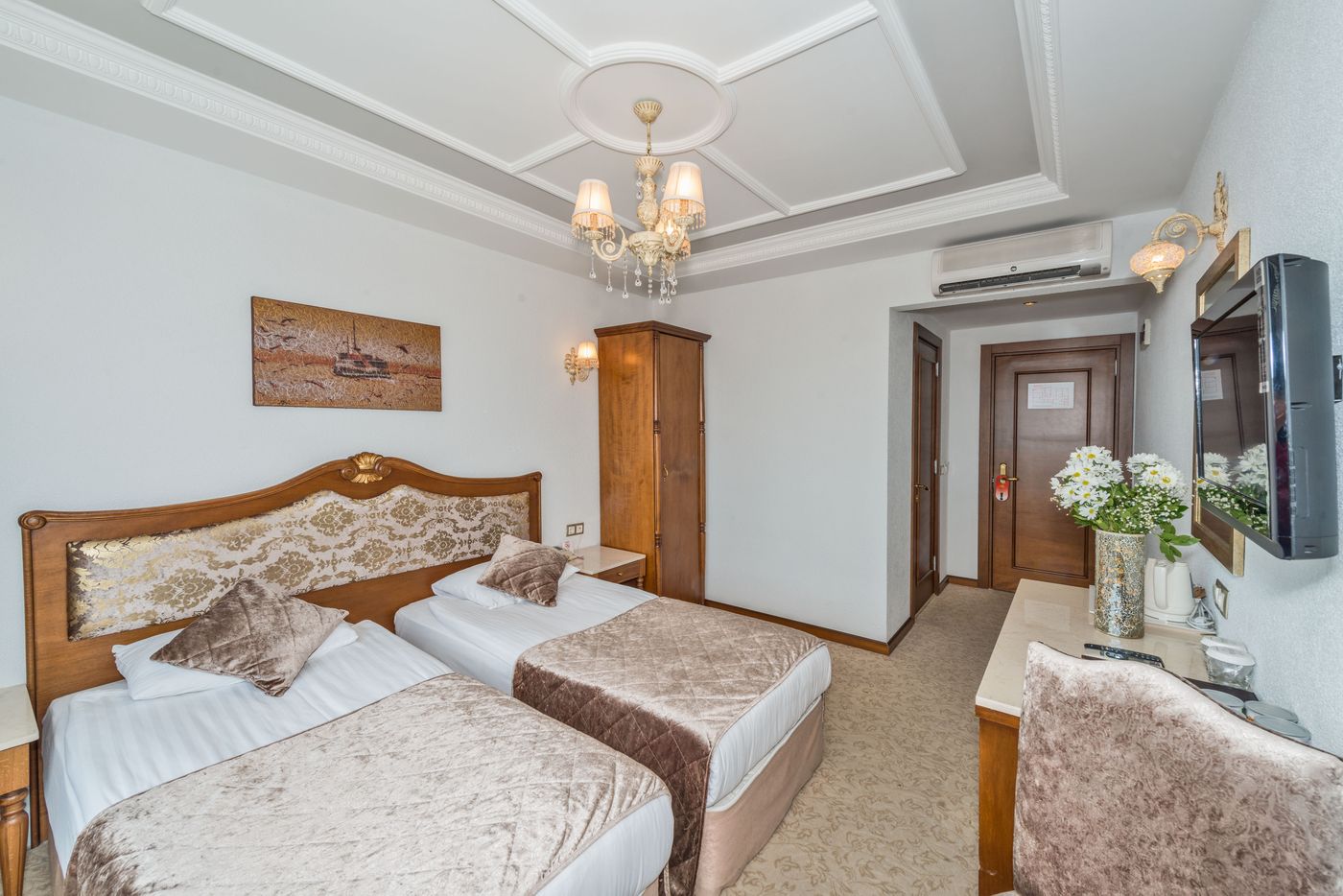 Antis-Hotel-Special-Class-Room-8