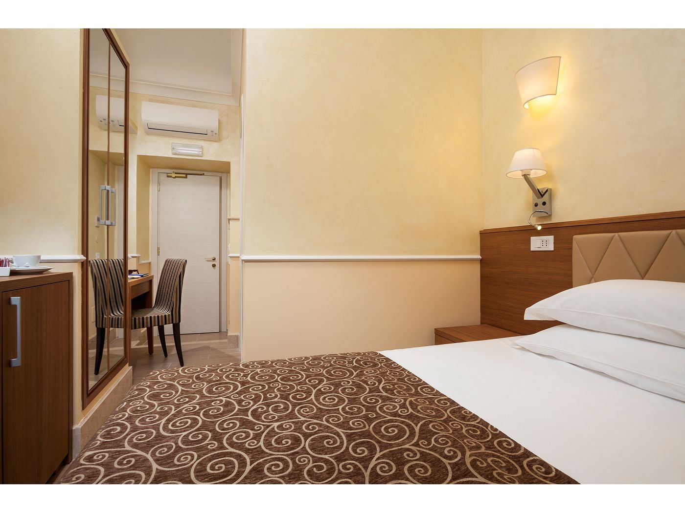 Hotel-Kennedy-Room-23