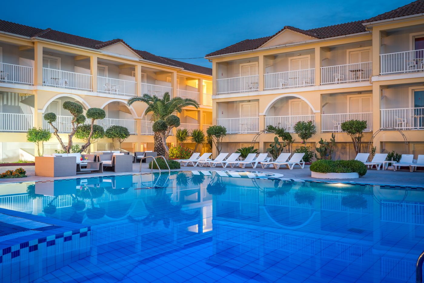 Filoxenia-Hotel-Pool-3