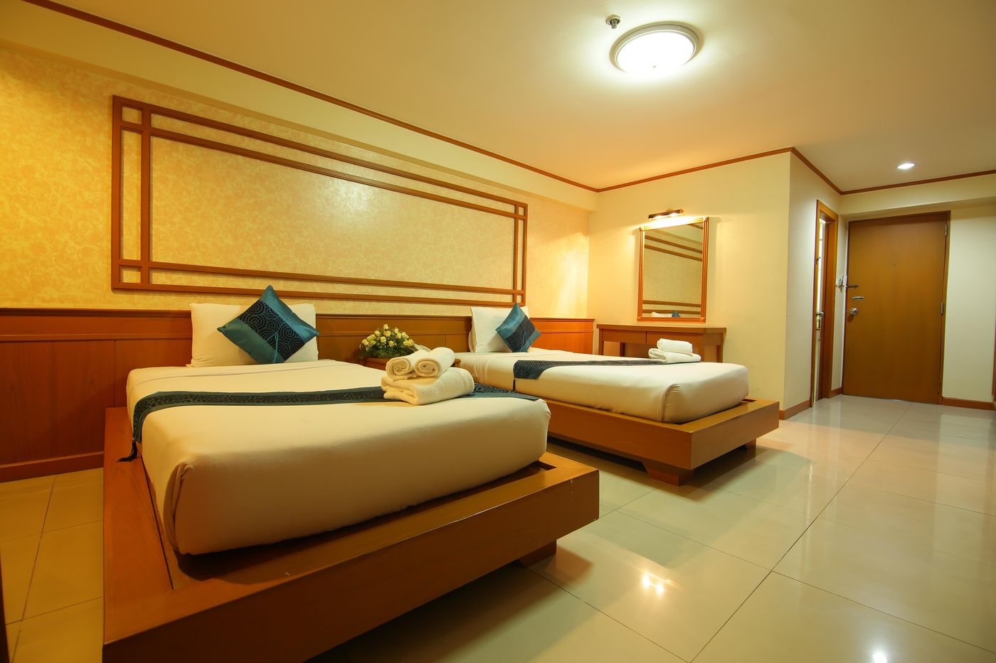 Convenient-Park-Bangkok-Sukhumvit-Room-21