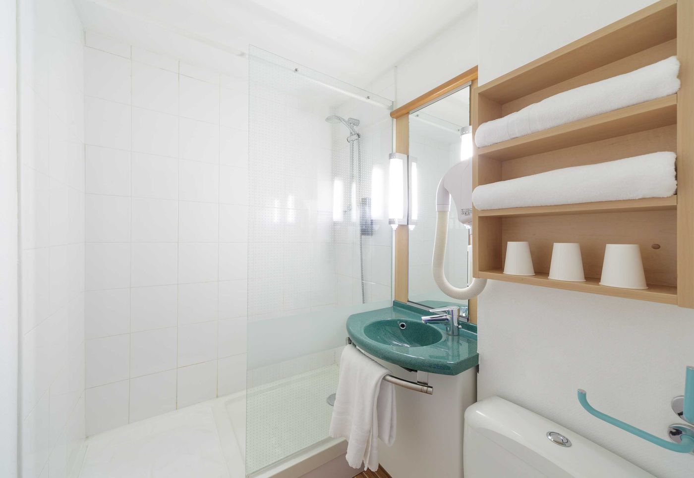 B&B HOTEL Lourdes Centre-France-LOURDES-Room-5