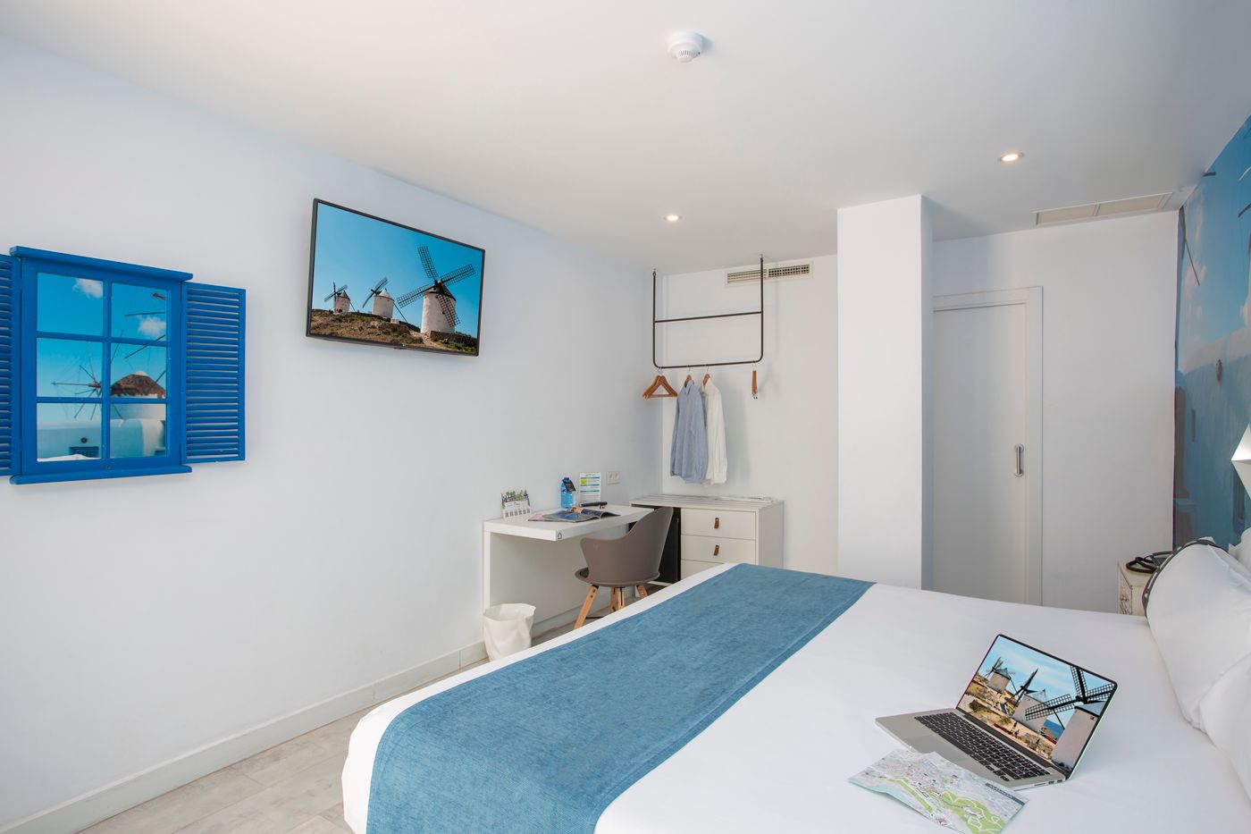 Casual-del-Mar-Malaga-Room-41