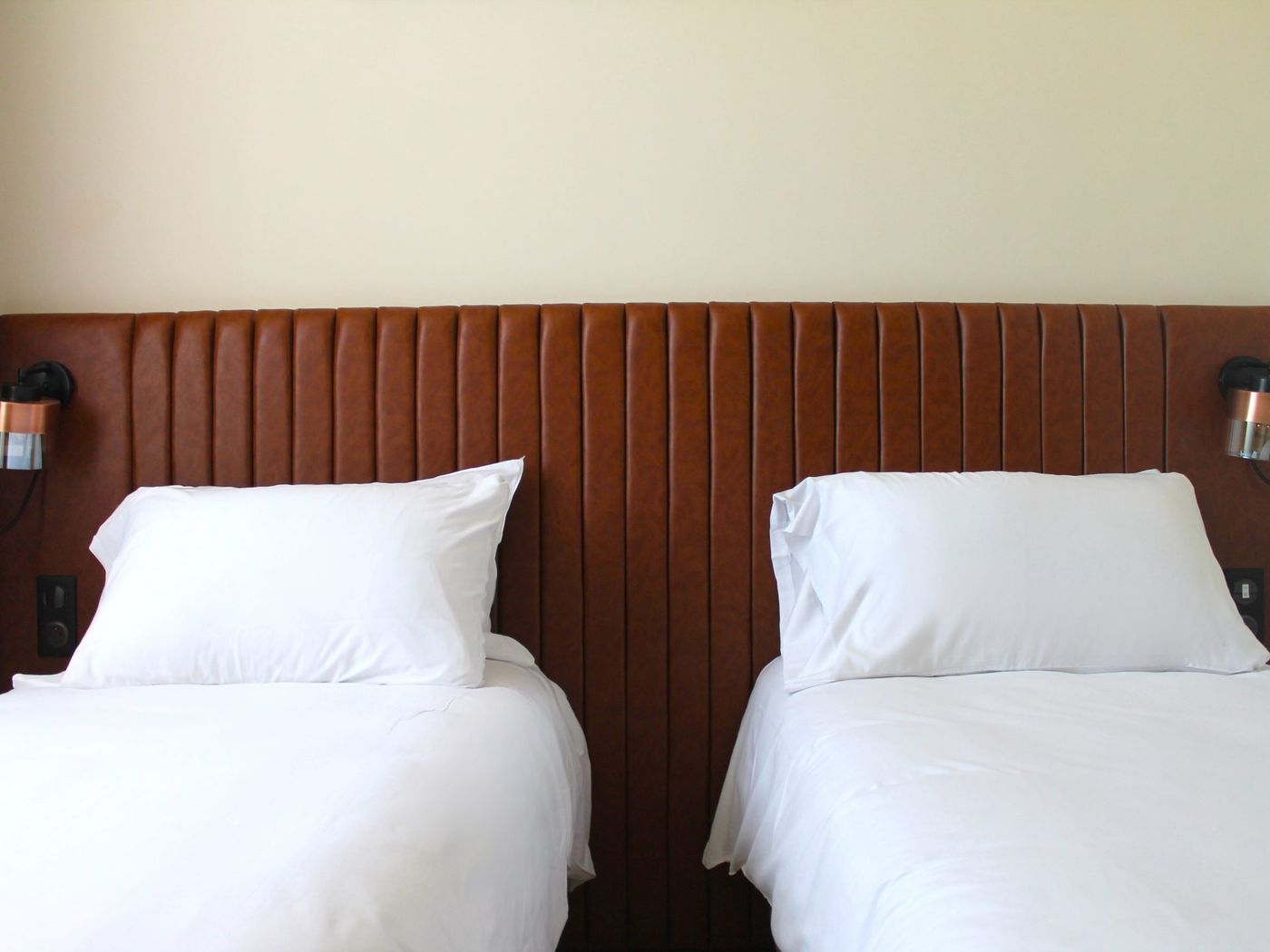 Adonis Le Castellet-France-Signes-Room-6