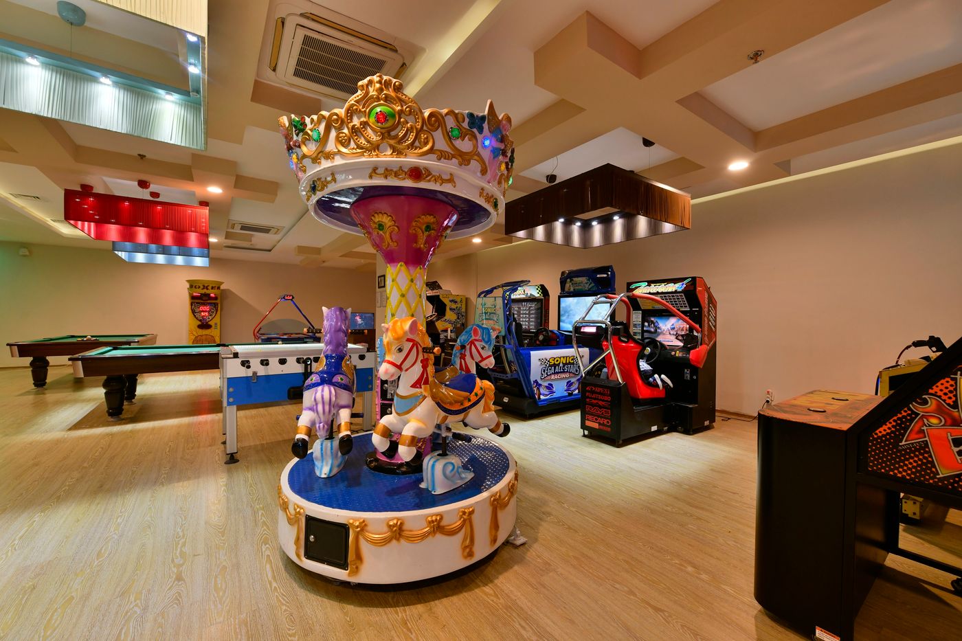 Royal-Garden-Beach-Sports-and-Entertainment-66