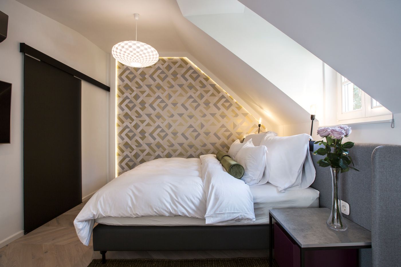 Maison-Bistro---Hotel-Room-25