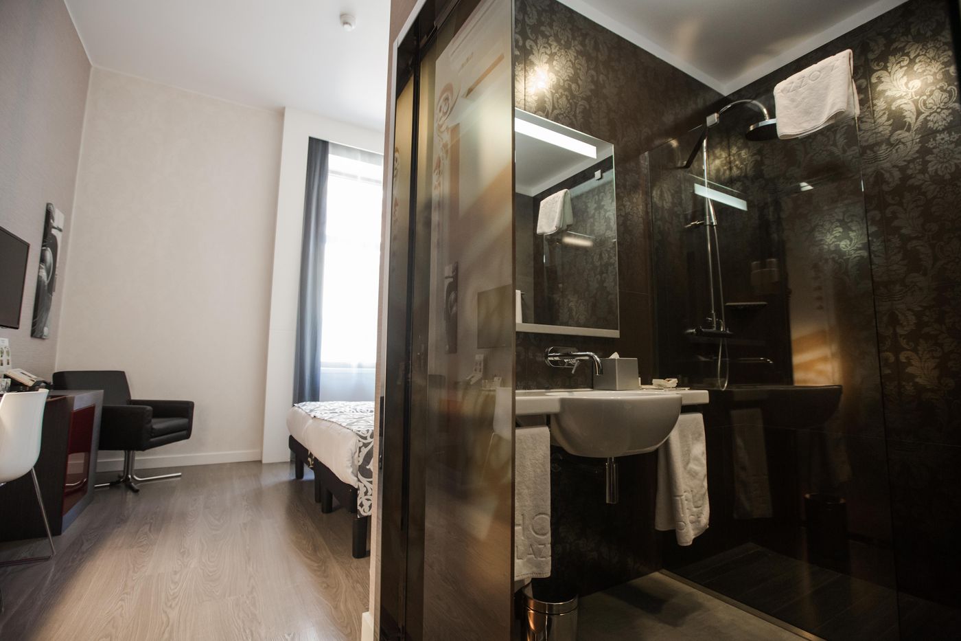 Eurostars-Palazzo-Zichy-Room-34