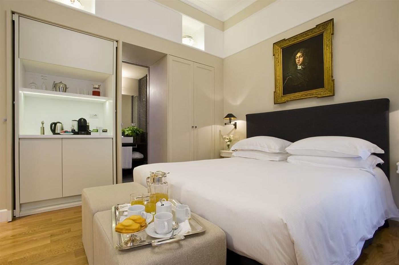 Crossing-Condotti-General-view-2