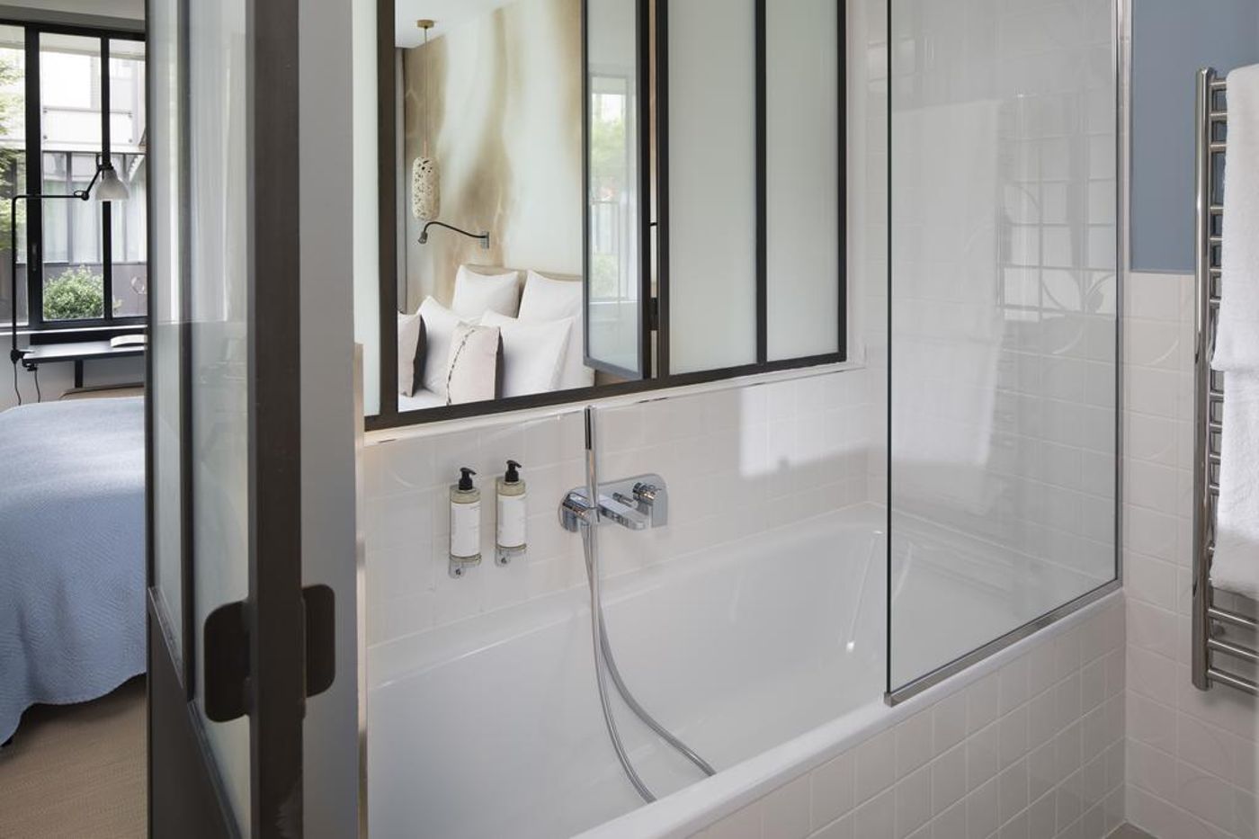 Les-Deux-Girafes-Room-31