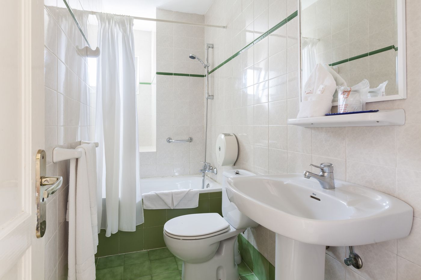 Caleta-Garden-Room-17