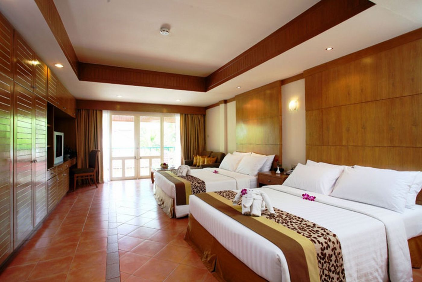 Horizon-Patong-Beach-Resort---Spa-Room-13