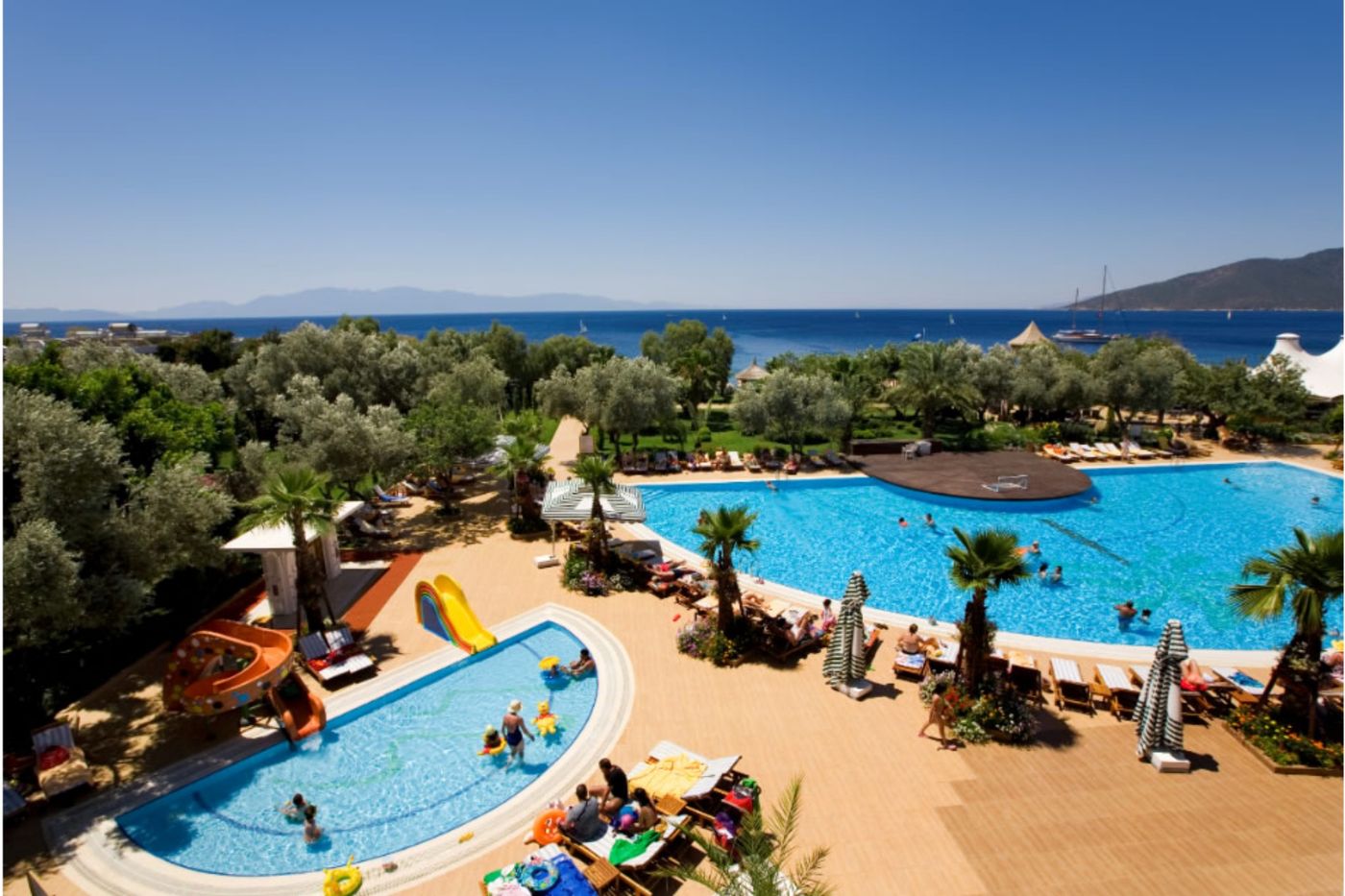 Latanya-Park-Resort-Pool-4