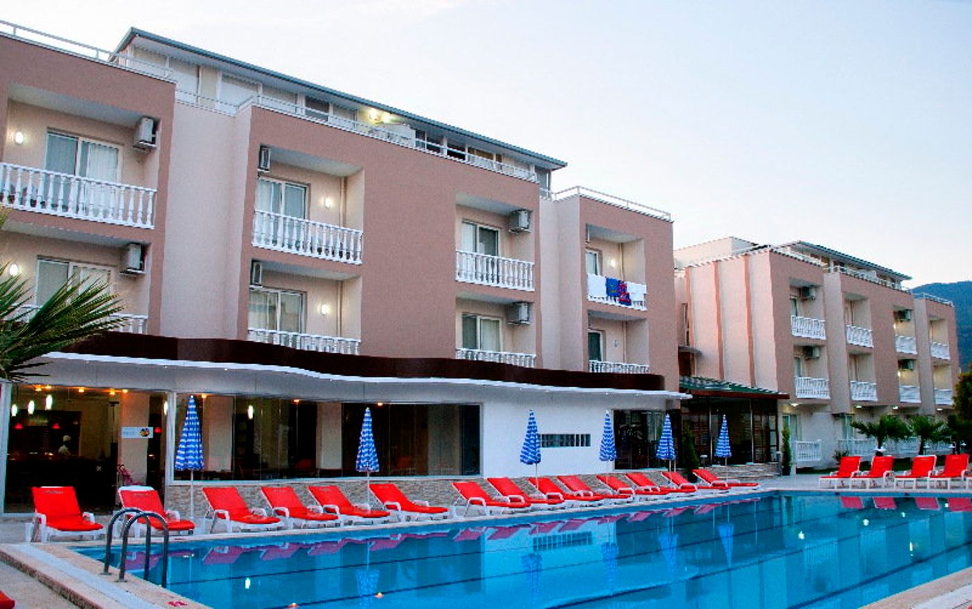 Dogan-Beach-Resort---Spa-Hotel-Pool-1