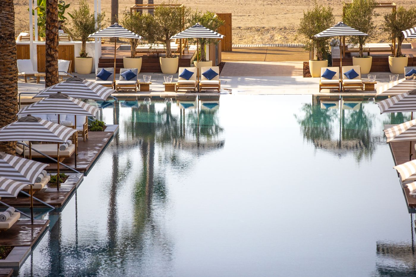 METT-Hotel---Beach-Resort-Marbella-Estepona-Pool-8