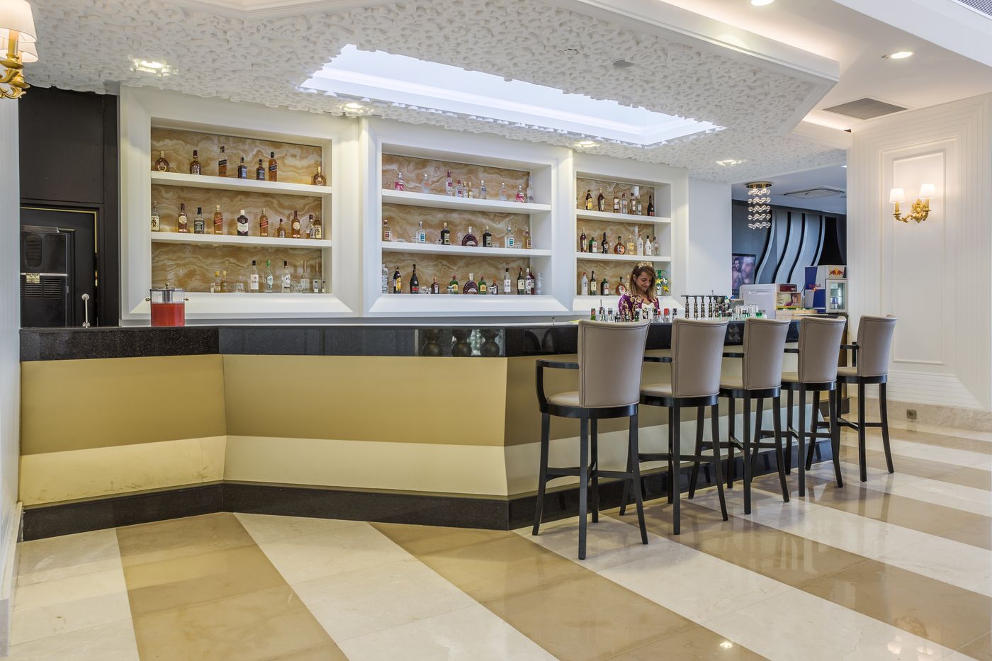 Mary-Palace-Resort---Spa-Bar-25