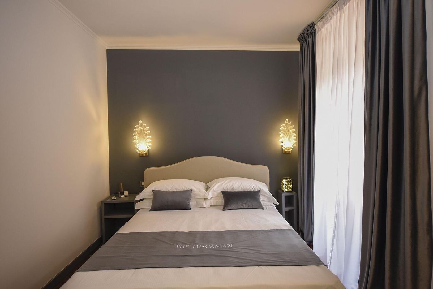 The-Tuscanian-Hotel-Room-28